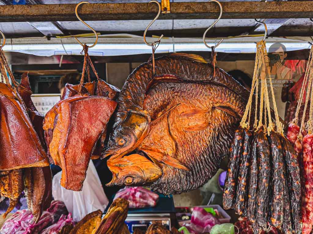 桂來標湖南臘肉【台北石牌美食】冬季限定排隊臘肉攤，臘肉香腸臘腸必買 @冰淇淋貓的軟爛生活