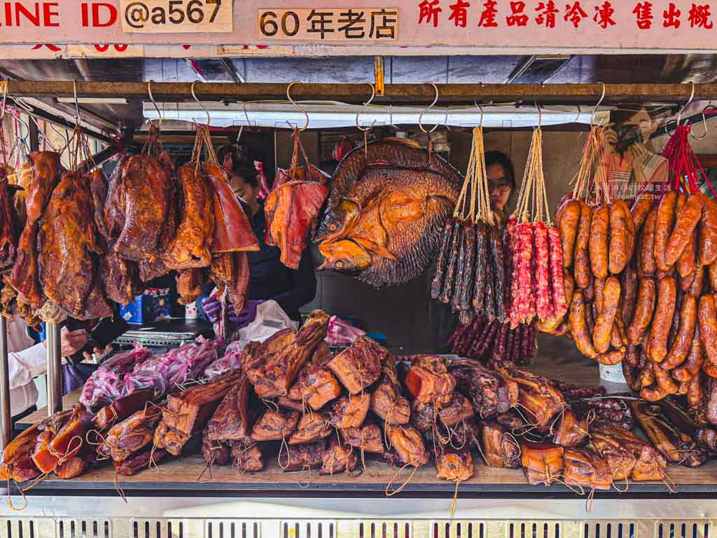 桂來標湖南臘肉【台北石牌美食】冬季限定排隊臘肉攤，臘肉香腸臘腸必買 @冰淇淋貓的軟爛生活