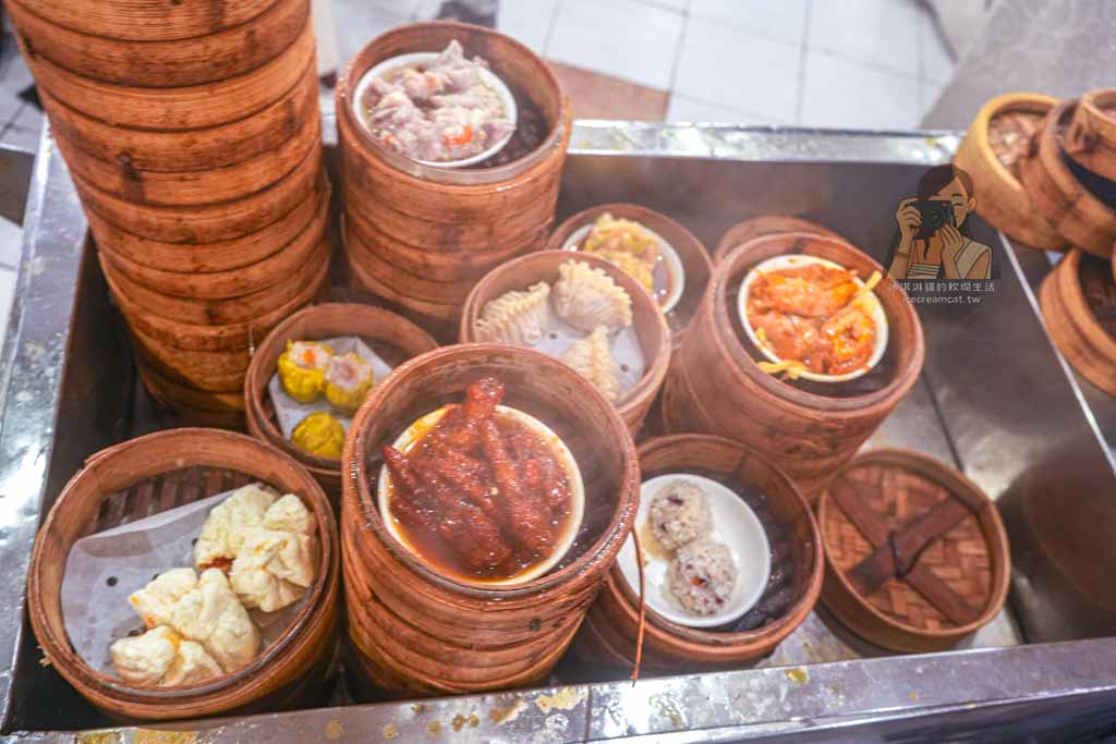 金獅樓港式飲茶 西門町美食推薦，復古推車港點、當男人戀愛時場景 @冰淇淋貓的軟爛生活