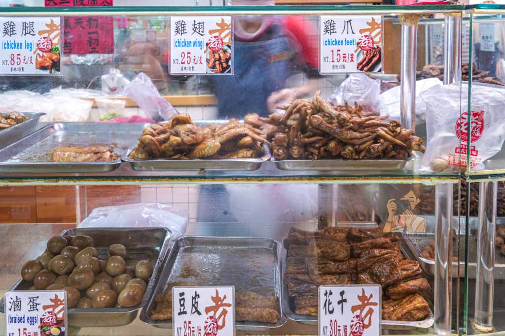 【西門町美食】老天祿滷味 菜單價格＋必點鴨舌推薦，台北老字號滷味 @冰淇淋貓的軟爛生活