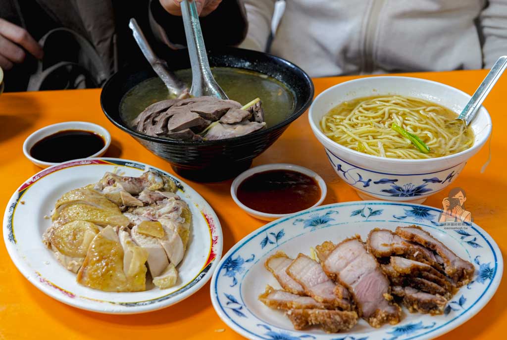 大同大稻埕｜賣麵炎仔米其林推薦美食，菜單必點紅燒肉與湯麵，大橋頭美食 @冰淇淋貓的軟爛生活