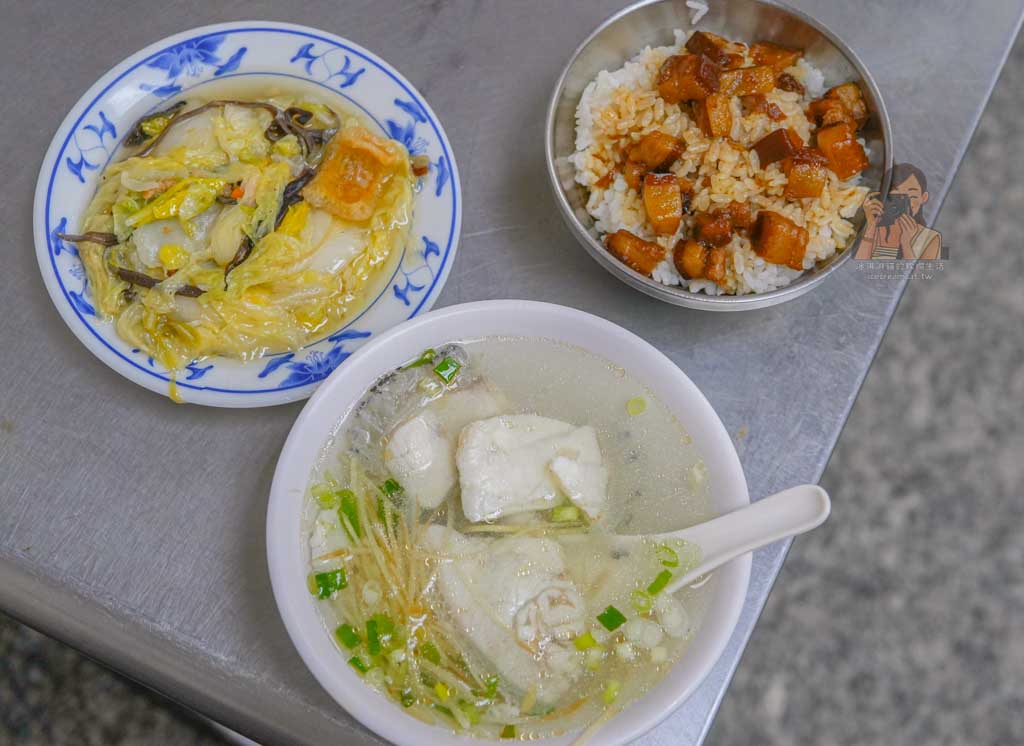 重慶郭魚湯 【大橋頭美食】大同區延三夜市平價龍膽石斑魚魚湯推薦 @冰淇淋貓的軟爛生活