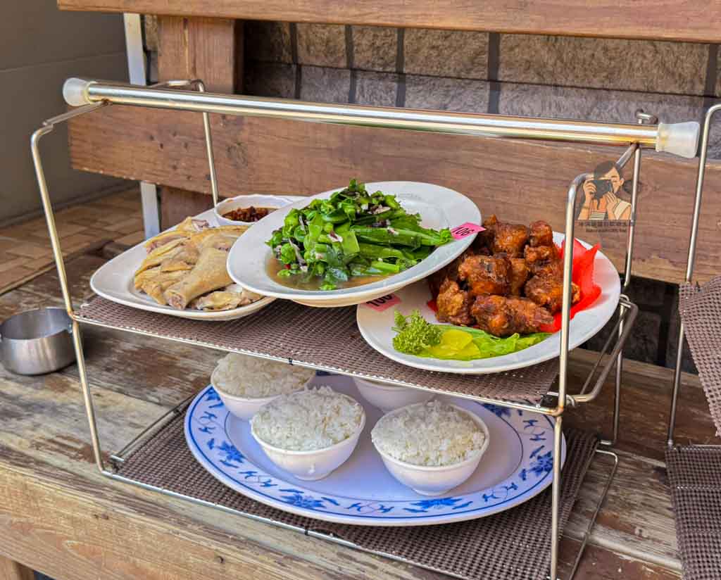 【五股美食】鴻興土雞城（元老店）觀音山凌雲路土雞城推薦，菜單價格包廂 @冰淇淋貓的軟爛生活