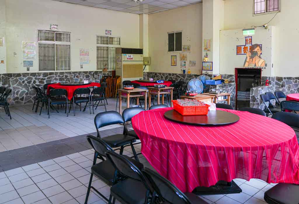 【五股美食】鴻興土雞城（元老店）觀音山凌雲路土雞城推薦，菜單價格包廂 @冰淇淋貓的軟爛生活