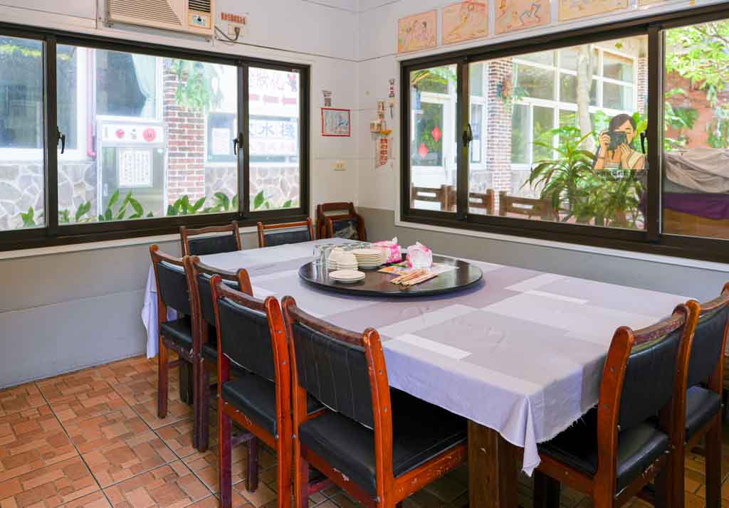 【五股美食】鴻興土雞城（元老店）觀音山凌雲路土雞城推薦，菜單價格包廂 @冰淇淋貓的軟爛生活