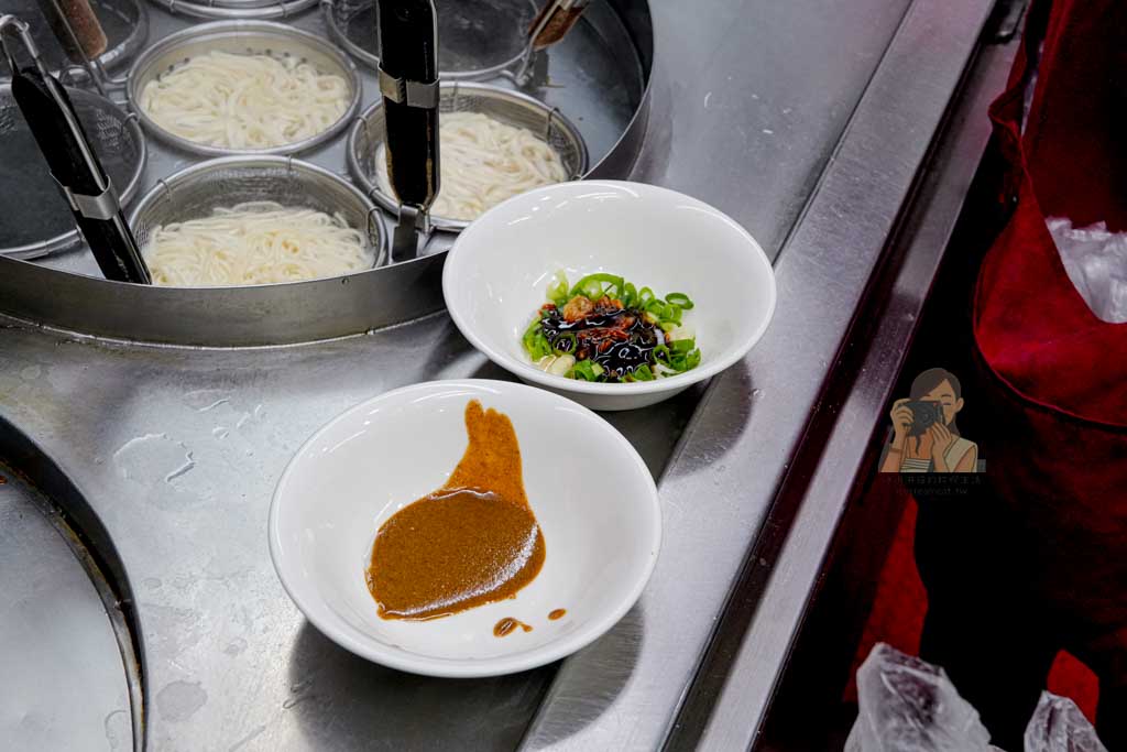 老程麵店|延三夜市老麵店 台北大同區美食推薦,菜單必點古早味豬油乾麵 @冰淇淋貓的軟爛生活 老程麵店|延三夜市老麵店 台北大同區美食推薦,菜單必點古早味豬油乾麵 @冰淇淋貓的軟爛生活