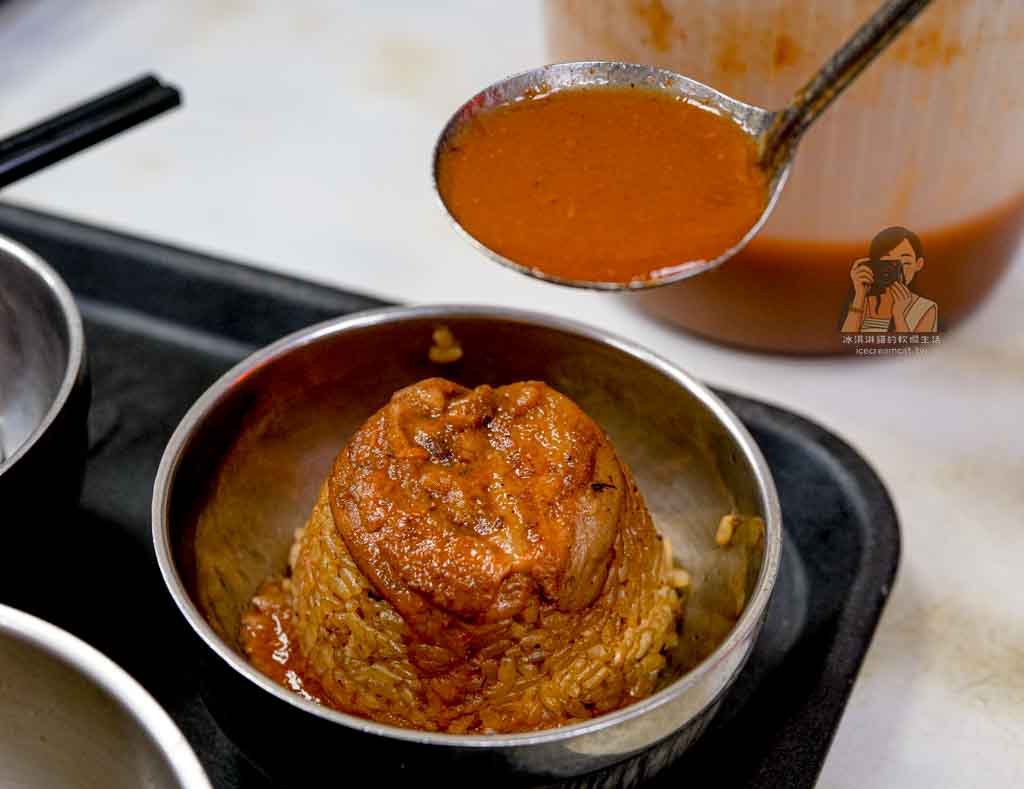 【大橋頭美食】大橋頭筒仔米糕 延三夜市必吃小吃，大同區米其林必比登推薦 @冰淇淋貓的軟爛生活