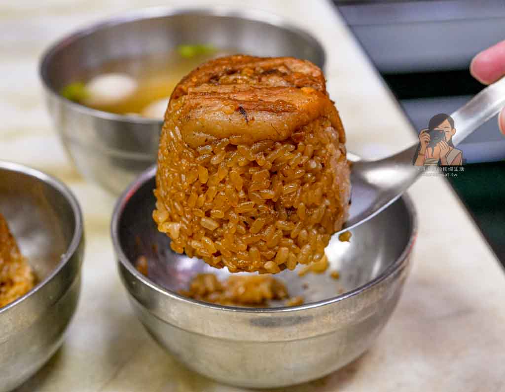 【大橋頭美食】大橋頭筒仔米糕 延三夜市必吃小吃，大同區米其林必比登推薦 @冰淇淋貓的軟爛生活