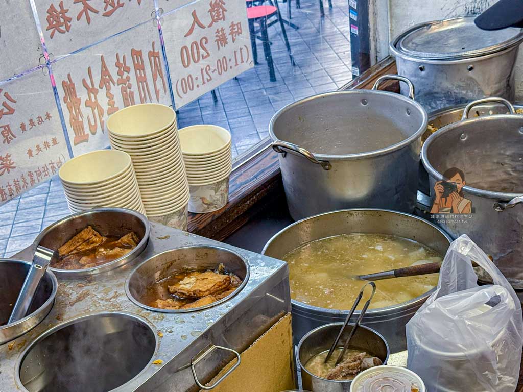 萬華龍山寺美食｜原汁排骨湯和平本舖 高麗菜飯配排骨湯必吃 @冰淇淋貓的軟爛生活