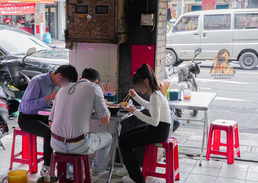 大同區美食｜徐記涼麵 延三夜市涼麵40年老店菜單必點味噌湯，大橋頭美食 @冰淇淋貓的軟爛生活