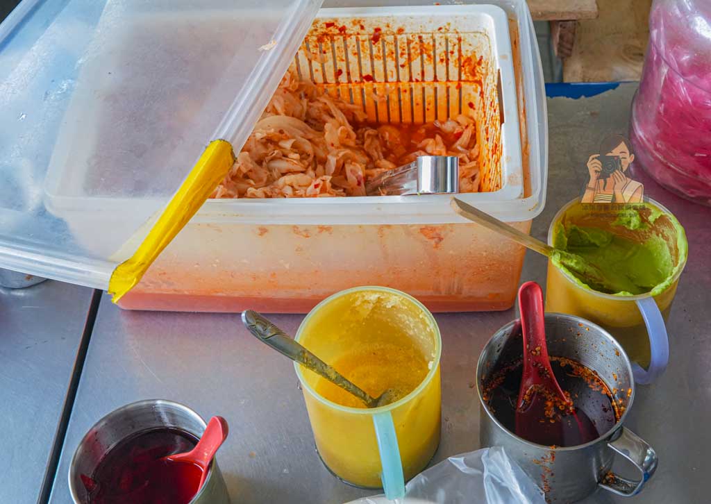 大同區美食｜徐記涼麵 延三夜市涼麵40年老店菜單必點味噌湯，大橋頭美食 @冰淇淋貓的軟爛生活