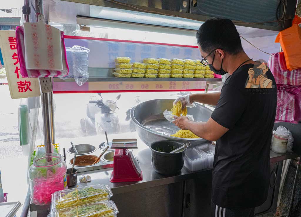 大同區美食｜徐記涼麵 延三夜市涼麵40年老店菜單必點味噌湯，大橋頭美食 @冰淇淋貓的軟爛生活