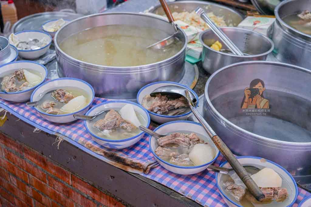 重慶郭魚湯 【大橋頭美食】大同區延三夜市平價龍膽石斑魚魚湯推薦 @冰淇淋貓的軟爛生活