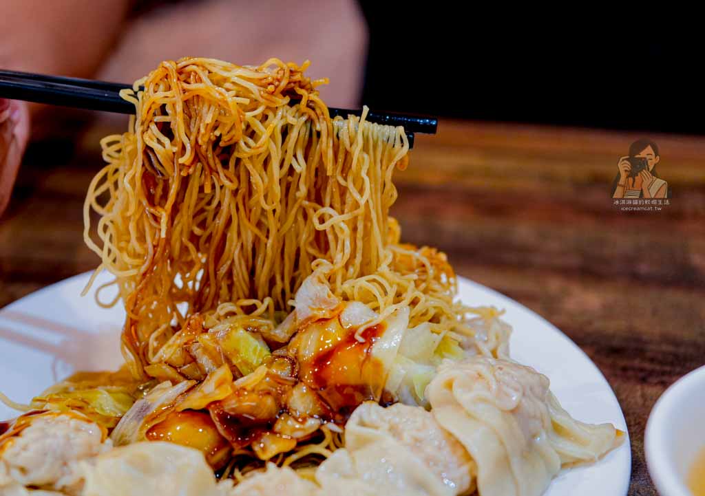 【忠孝復興美食】老友記粥麵飯館菜單必點鴨腿飯，台北東區燒臘餐廳 @冰淇淋貓的軟爛生活