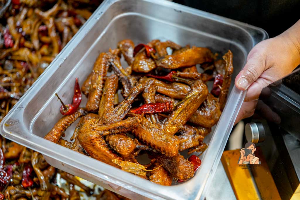 【永春美食】追蕾醬香黑鴨｜信義區人氣滷味推薦 必吃鴨翅鴨舌 @冰淇淋貓的軟爛生活