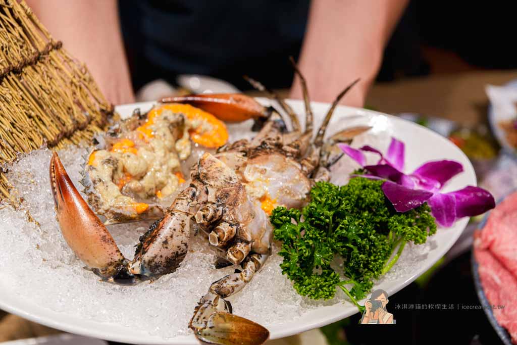 台北101世貿站美食｜君曜雞湯 台北信義區雞湯火鍋推薦 必點雞湯界LV全雞金湯 @冰淇淋貓的軟爛生活