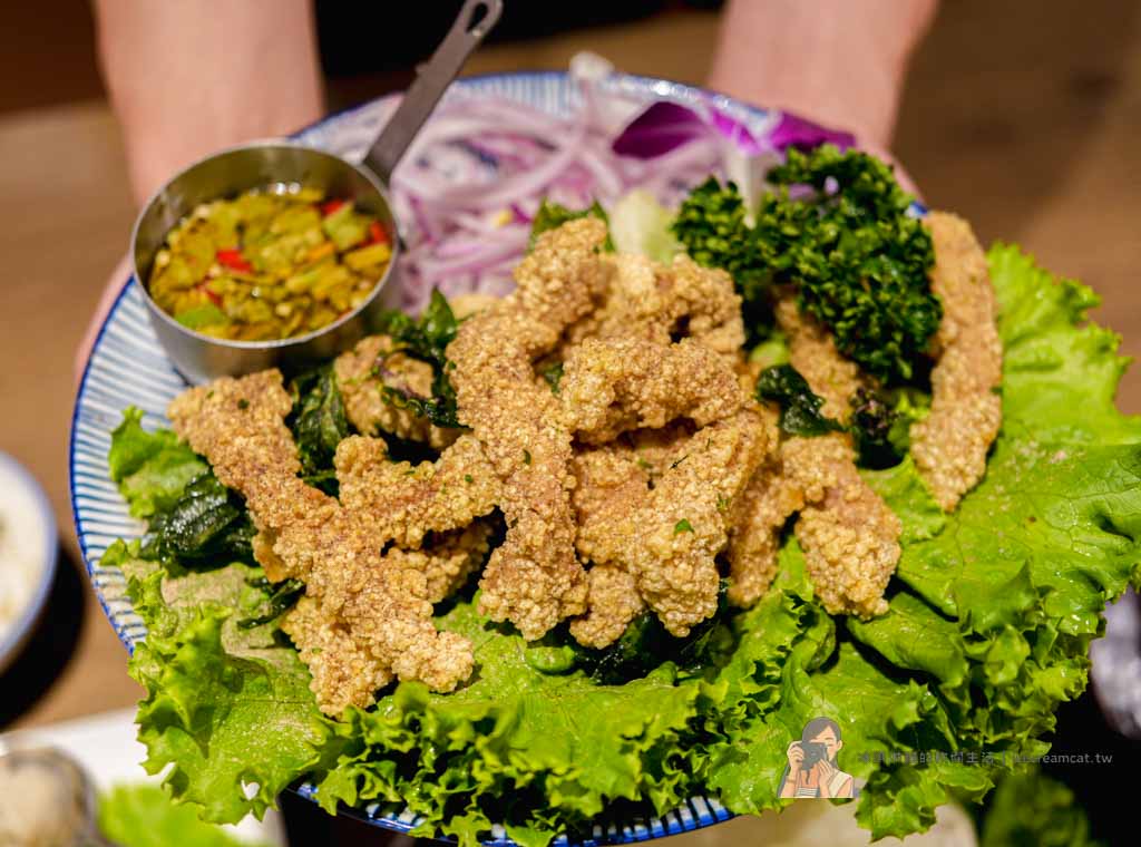 台北101世貿站美食｜君曜雞湯 台北信義區雞湯火鍋推薦 必點雞湯界LV全雞金湯 @冰淇淋貓的軟爛生活