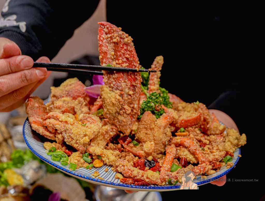 台北101世貿站美食｜君曜雞湯 台北信義區雞湯火鍋推薦 必點雞湯界LV全雞金湯 @冰淇淋貓的軟爛生活