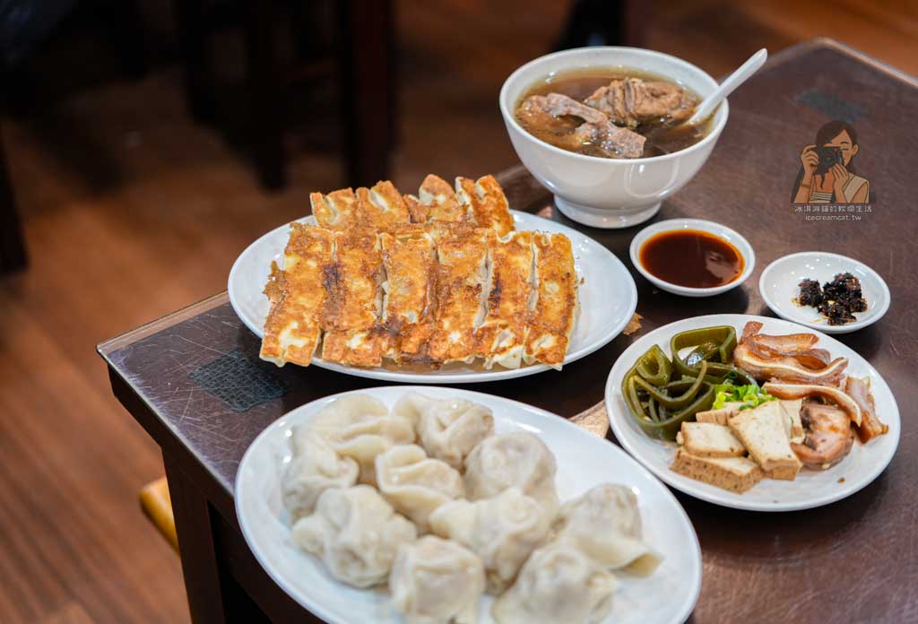 吳興街美食｜穆記牛肉麵米其林推薦，斤餅與清燉牛肉麵必點（有影片和菜單) @冰淇淋貓的軟爛生活