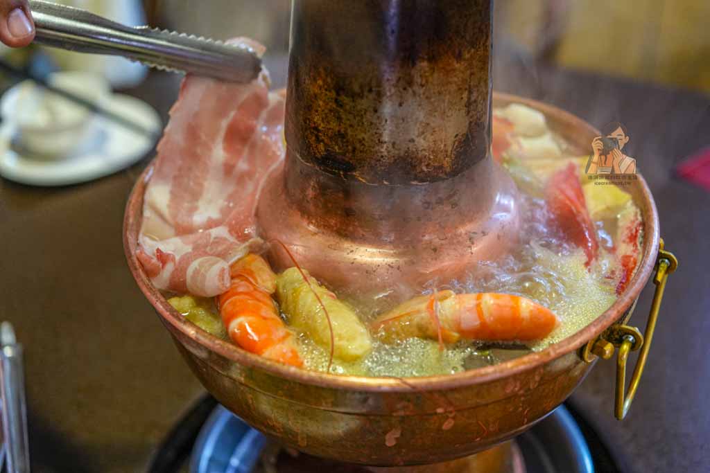 【松江南京美食】四平小館台北酸菜白肉鍋必吃，中山區四平街老字號餐廳推薦 @冰淇淋貓的軟爛生活