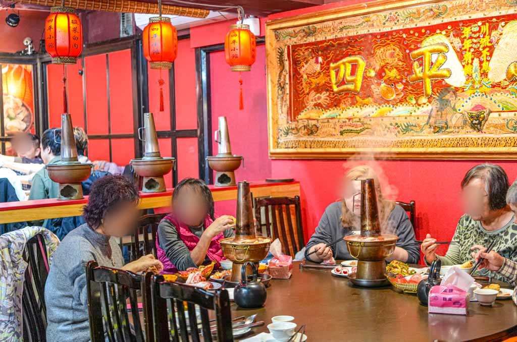 【松江南京美食】四平小館台北酸菜白肉鍋必吃，中山區四平街老字號餐廳推薦 @冰淇淋貓的軟爛生活