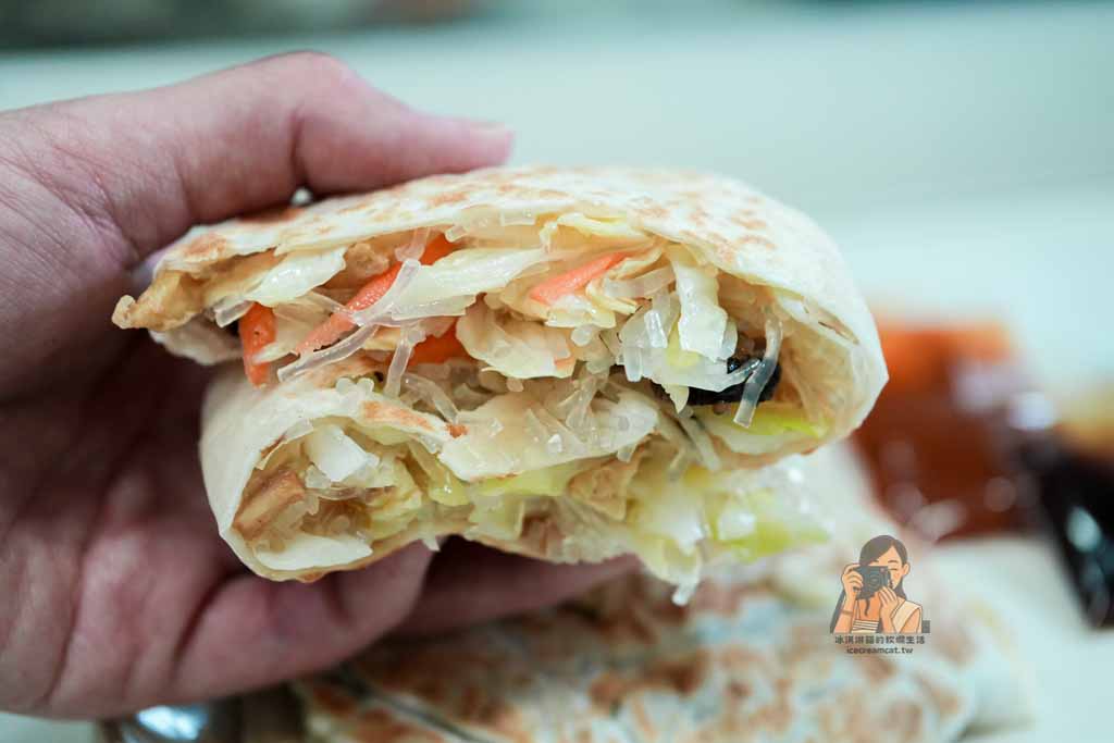 【文常韭菜盒】永春美食 虎林市場排隊小吃，乾烙不油膩高麗菜盒必吃 @冰淇淋貓的軟爛生活