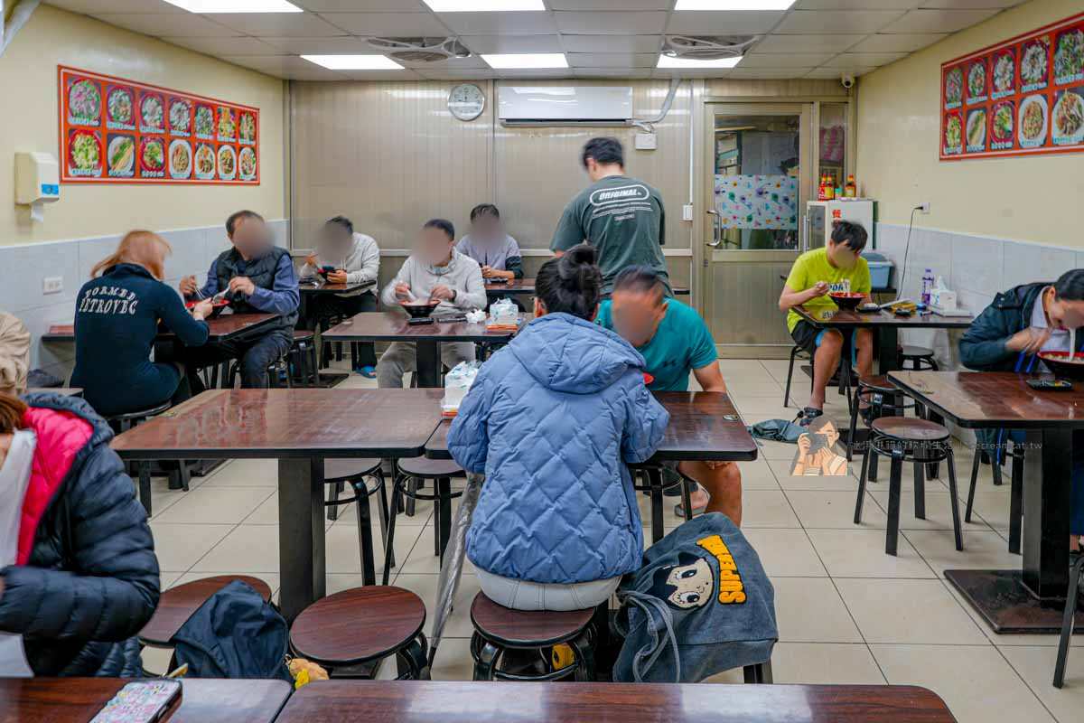 【板橋美食】阿準越南料理牛肉河粉必吃,江子翠美食推薦(菜單價格+法國麵包) @冰淇淋貓的軟爛生活 【板橋美食】阿準越南料理牛肉河粉必吃,江子翠美食推薦(菜單價格+法國麵包) @冰淇淋貓的軟爛生活