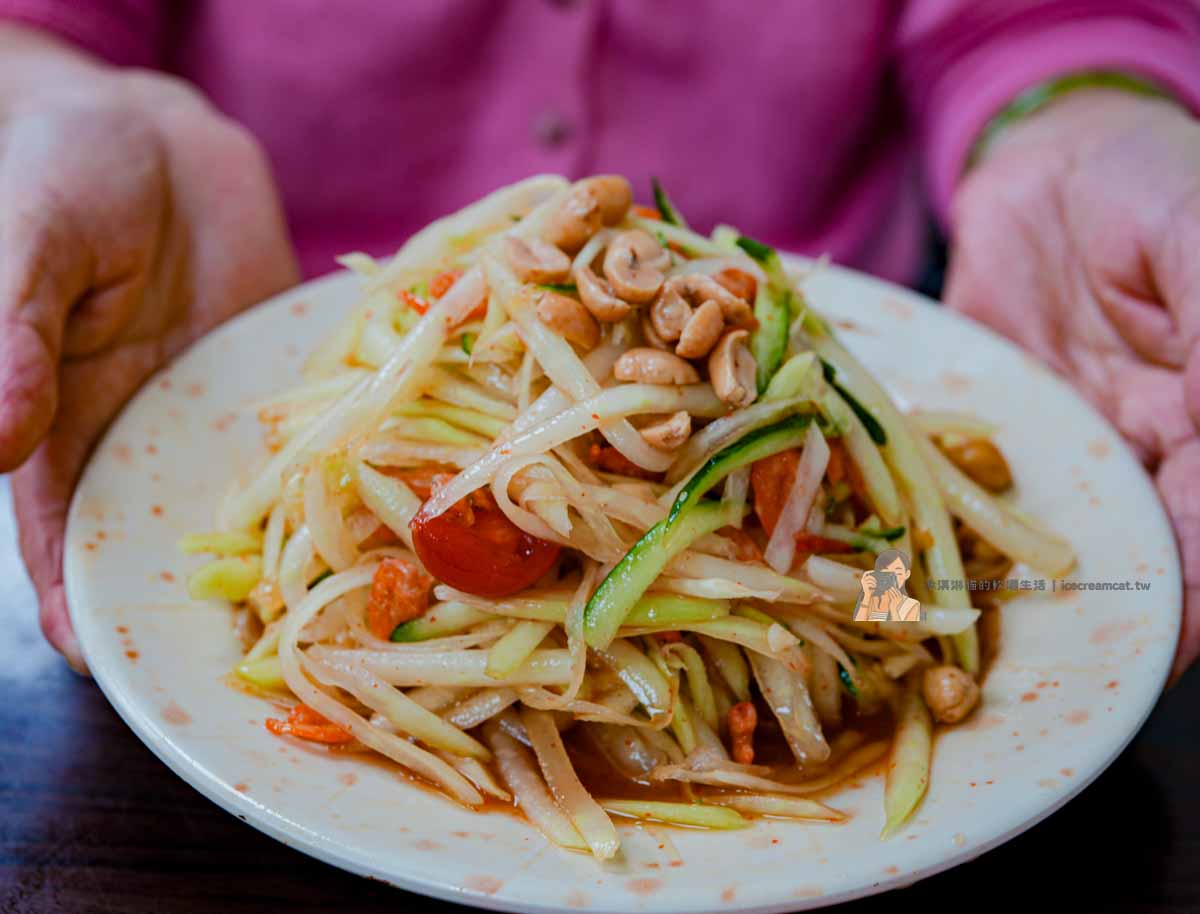 【板橋美食】阿準越南料理牛肉河粉必吃，江子翠美食推薦（菜單價格＋法國麵包） @冰淇淋貓的軟爛生活