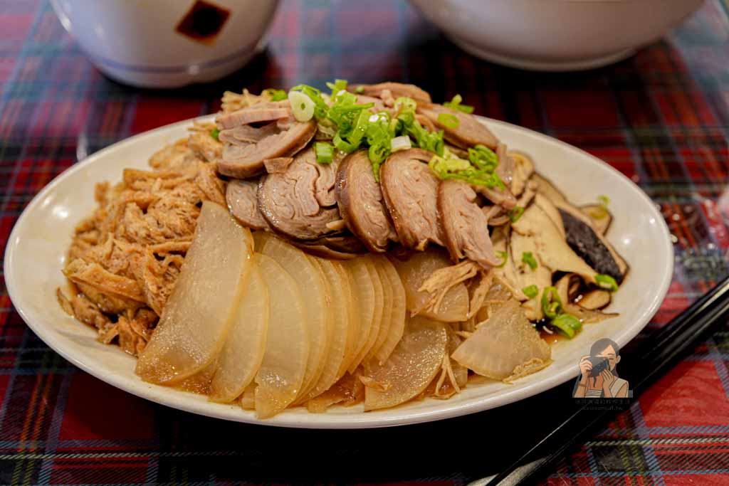 【陸光大姐】科技大樓站美食 台北眷村菜推薦，菜單必吃滷味刀工細緻 @冰淇淋貓的軟爛生活