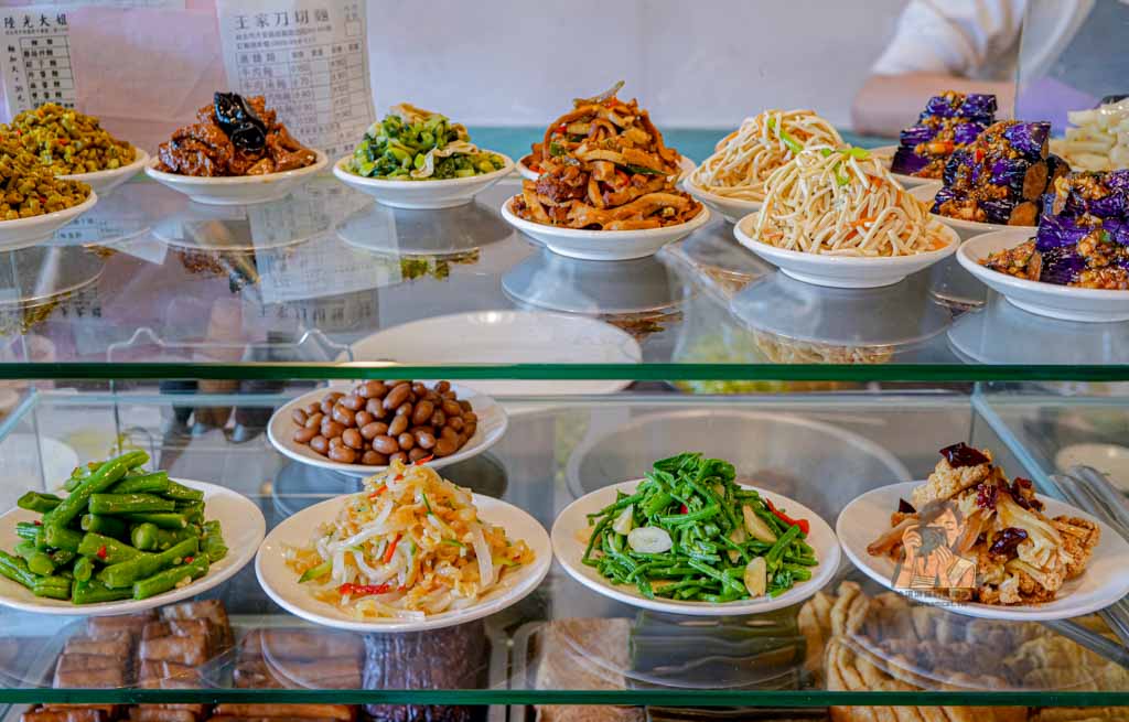 【陸光大姐】科技大樓站美食 台北眷村菜推薦，菜單必吃滷味刀工細緻 @冰淇淋貓的軟爛生活