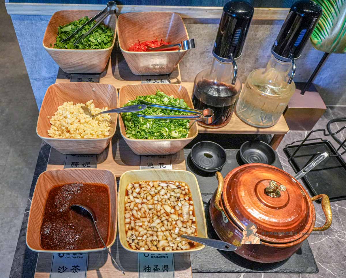 【土城美食】鍋泰暖泰式南洋火鍋推薦，親子友善素食鍋家庭聚餐優選(菜單) @冰淇淋貓的軟爛生活