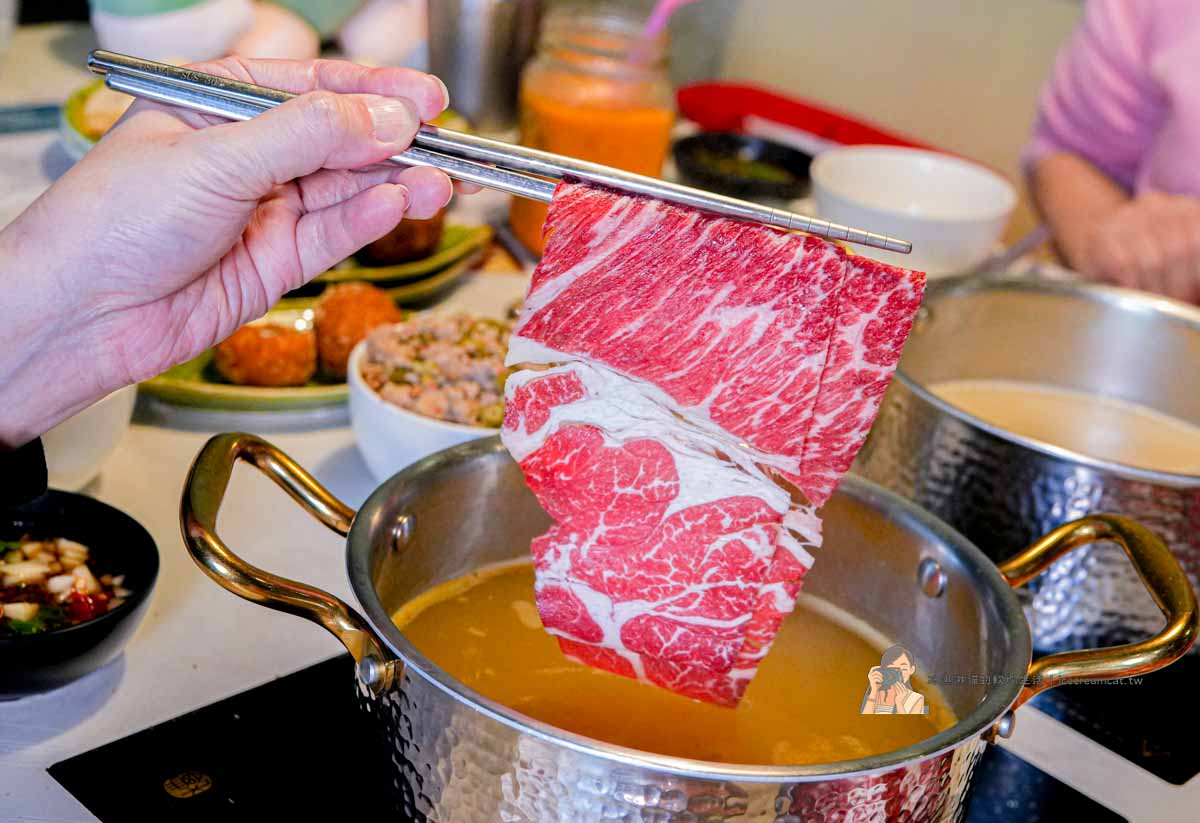【土城美食】鍋泰暖泰式南洋火鍋推薦,親子友善素食鍋家庭聚餐優選(菜單) @冰淇淋貓的軟爛生活 【土城美食】鍋泰暖泰式南洋火鍋推薦,親子友善素食鍋家庭聚餐優選(菜單) @冰淇淋貓的軟爛生活