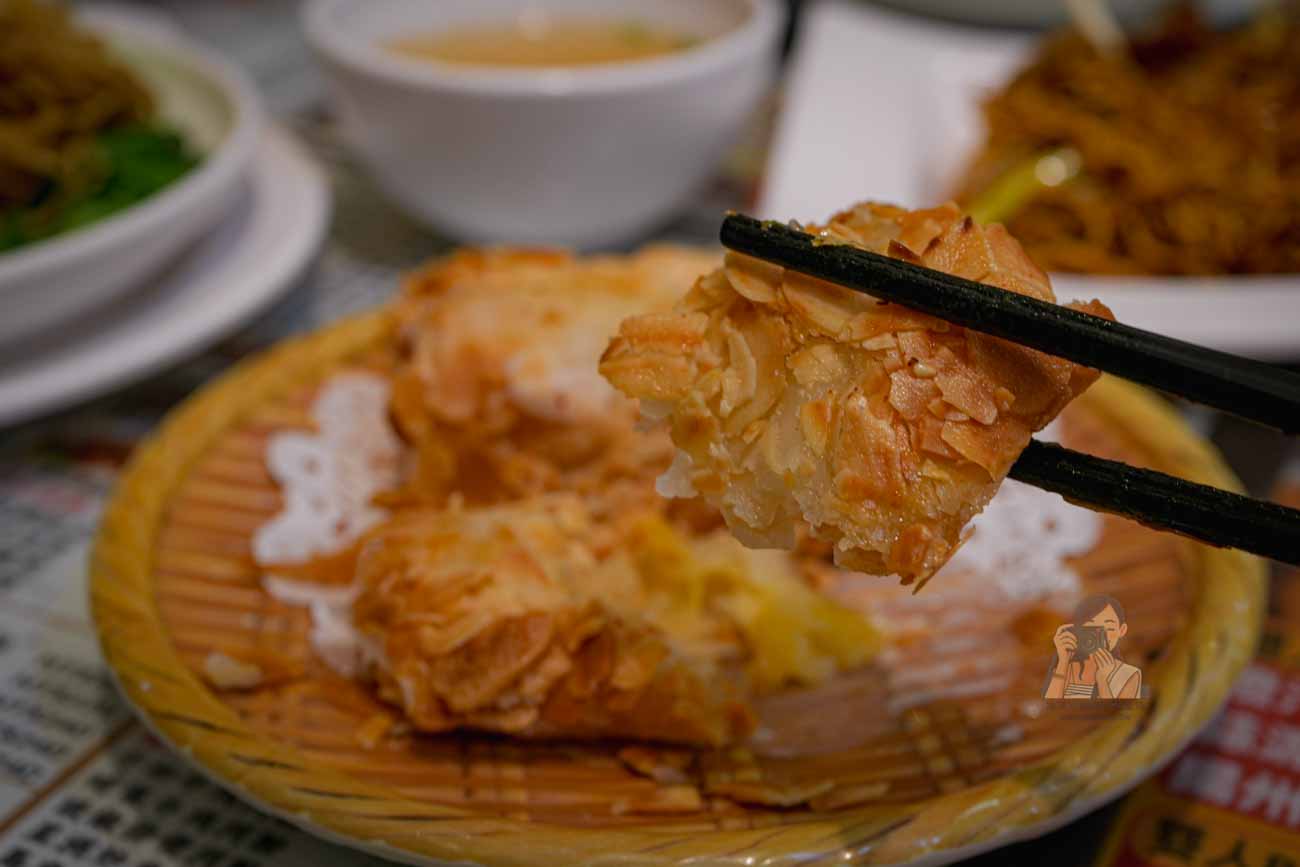 忠孝敦化美食｜香港茶水攤港點與熱炒，平價美食道地 菜單必點蜜汁叉燒酥 @冰淇淋貓的軟爛生活