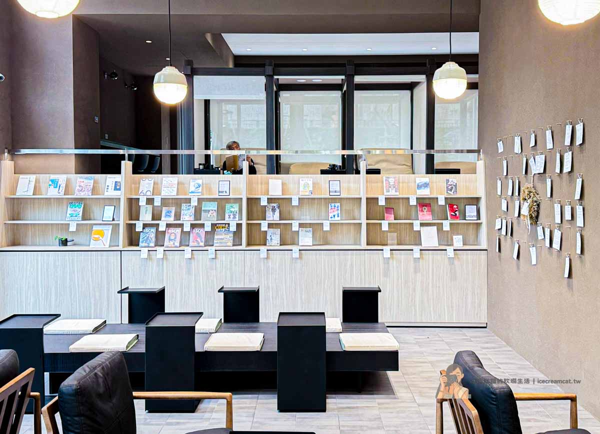 金鳳書苑｜天母書店 閱讀空間＋下午茶飲小點，療癒系閱讀空間 @冰淇淋貓的軟爛生活