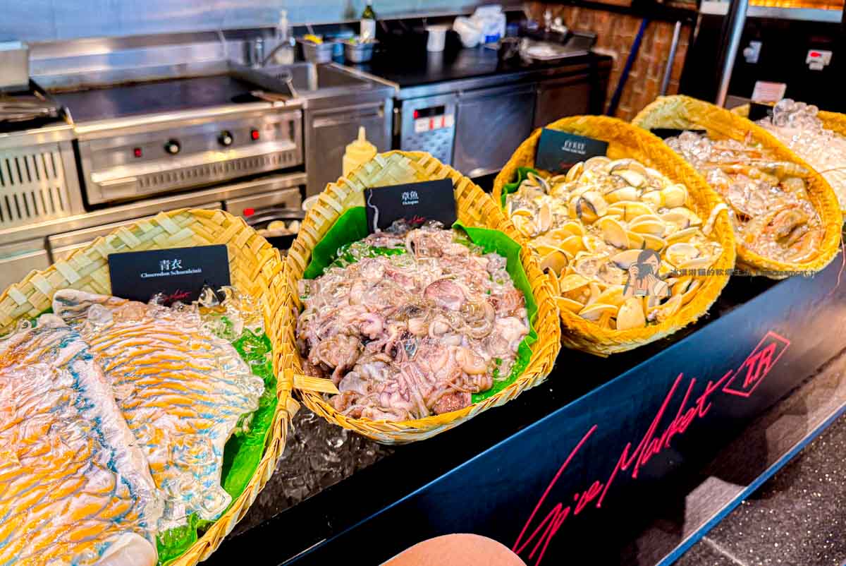 【大直美食】泰市場吃到飽大直英迪格店訂位、價格，台北自助餐推薦(晶華酒店集團) @冰淇淋貓的軟爛生活