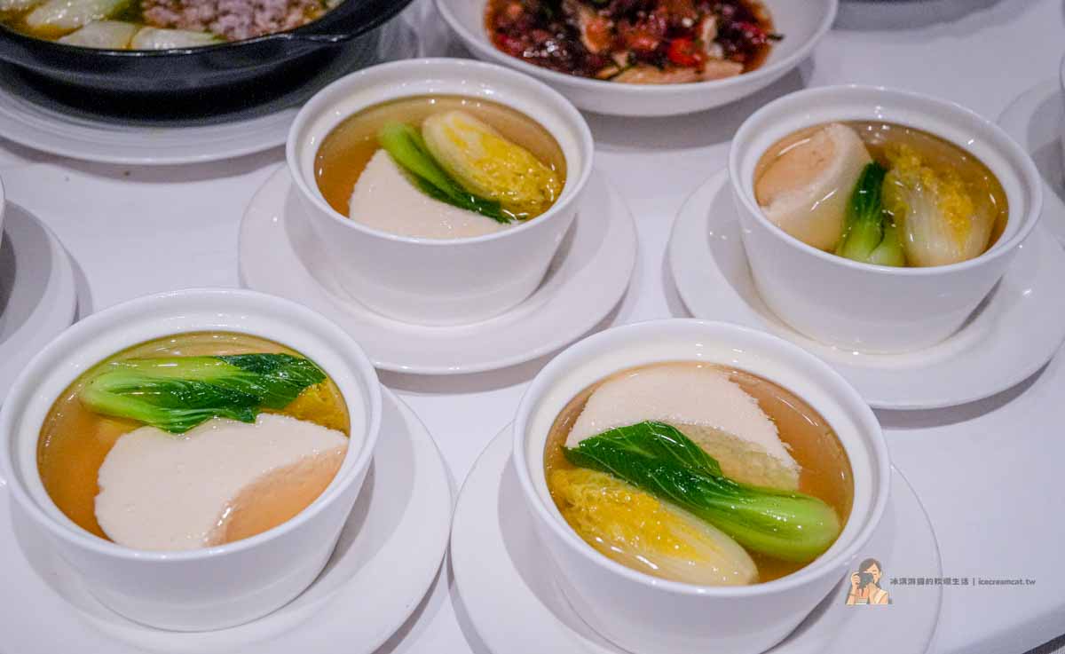 【天母美食】天母國賓中餐廳菜單必吃烤鴨與絲房甜薯（芝山站美食） @冰淇淋貓的軟爛生活