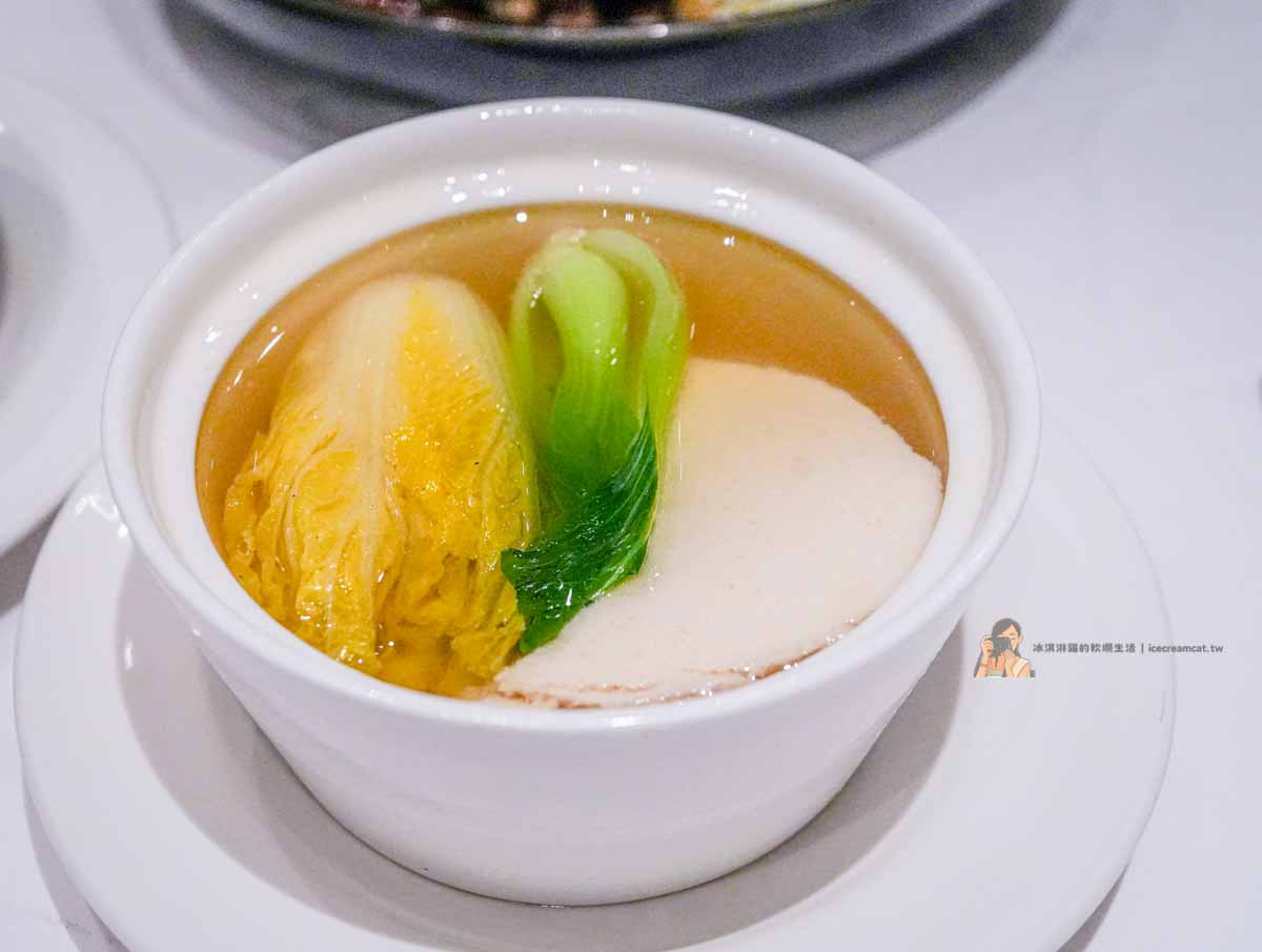 【天母美食】天母國賓中餐廳菜單必吃烤鴨與絲房甜薯（芝山站美食） @冰淇淋貓的軟爛生活