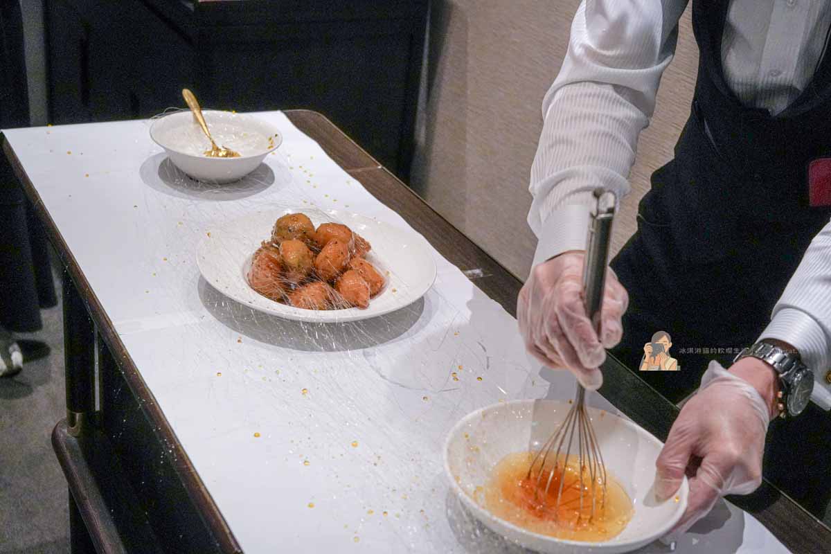 【天母美食】天母國賓中餐廳，川粵菜合菜必吃烤鴨與絲房甜薯（芝山站美食） @冰淇淋貓的軟爛生活