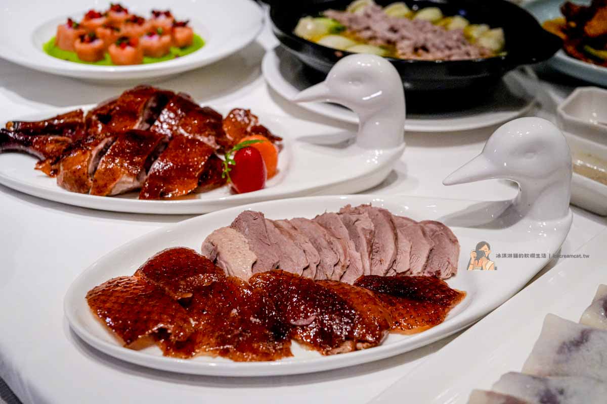 【天母美食】天母國賓中餐廳，川粵菜合菜必吃烤鴨與絲房甜薯（芝山站美食） @冰淇淋貓的軟爛生活