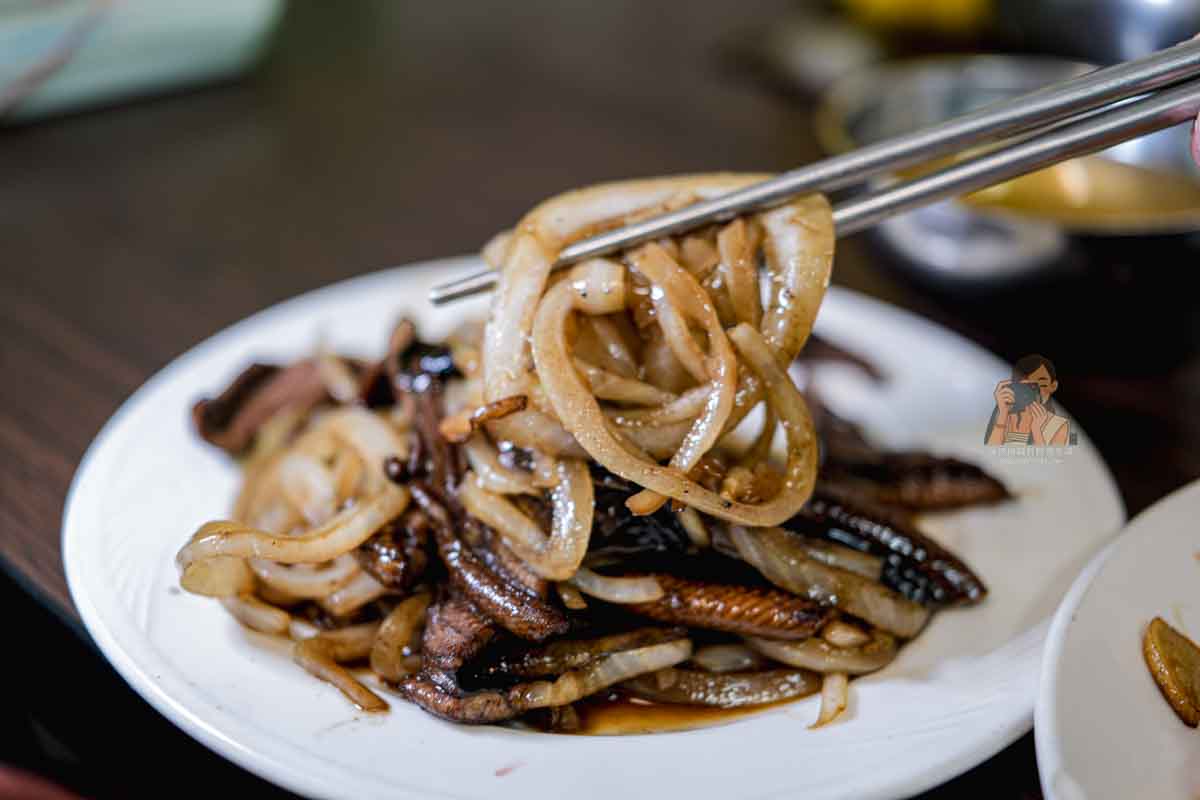 【永安市場美食】嘉義鱔魚麵，台北最強鱔魚炒麵，永和人氣台南味炒鱔魚 @冰淇淋貓的軟爛生活