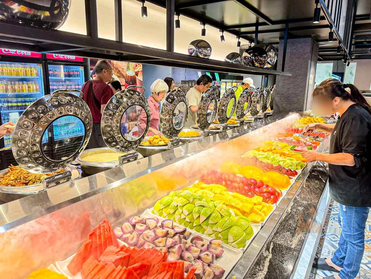 【板橋美食】貴族世家吃到飽板新店， 板橋最強平價牛排自助吧百道料理（訂位菜單） @冰淇淋貓的軟爛生活