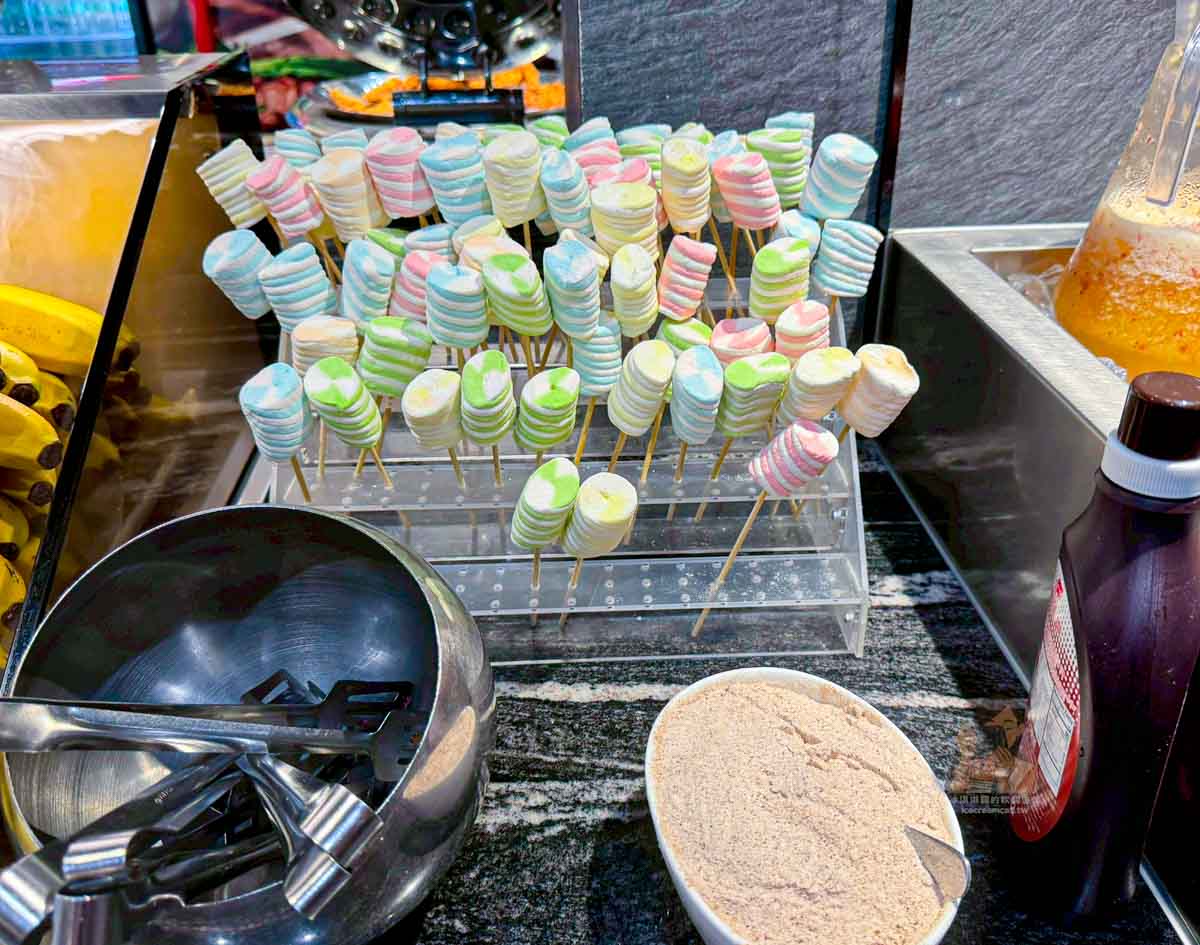 【板橋美食】貴族世家吃到飽板新店， 板橋最強平價牛排自助吧百道料理（訂位菜單） @冰淇淋貓的軟爛生活