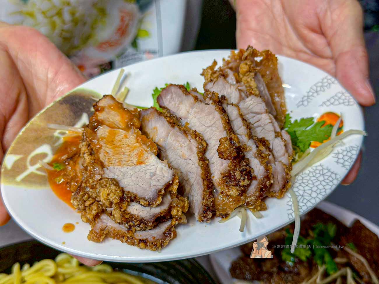 【淡水美食】五福食堂(阿明鹹粥) 淡水清水市場人氣鹹粥早餐，在地人從小吃到大 @冰淇淋貓的軟爛生活