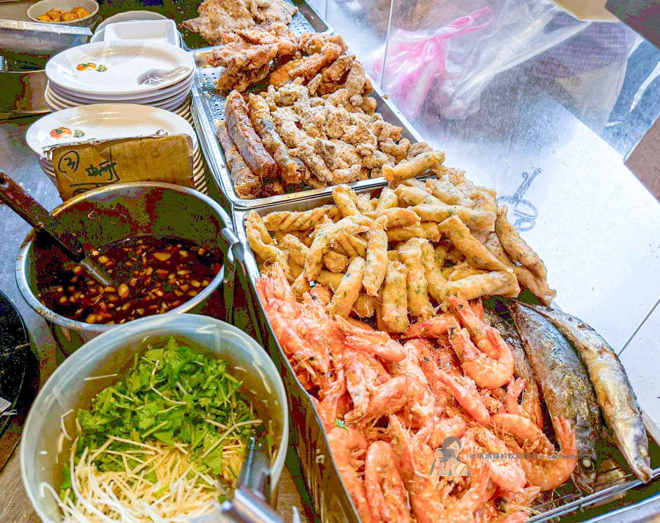 【淡水美食】五福食堂(阿明鹹粥) 淡水清水市場人氣鹹粥早餐，在地人從小吃到大 @冰淇淋貓的軟爛生活