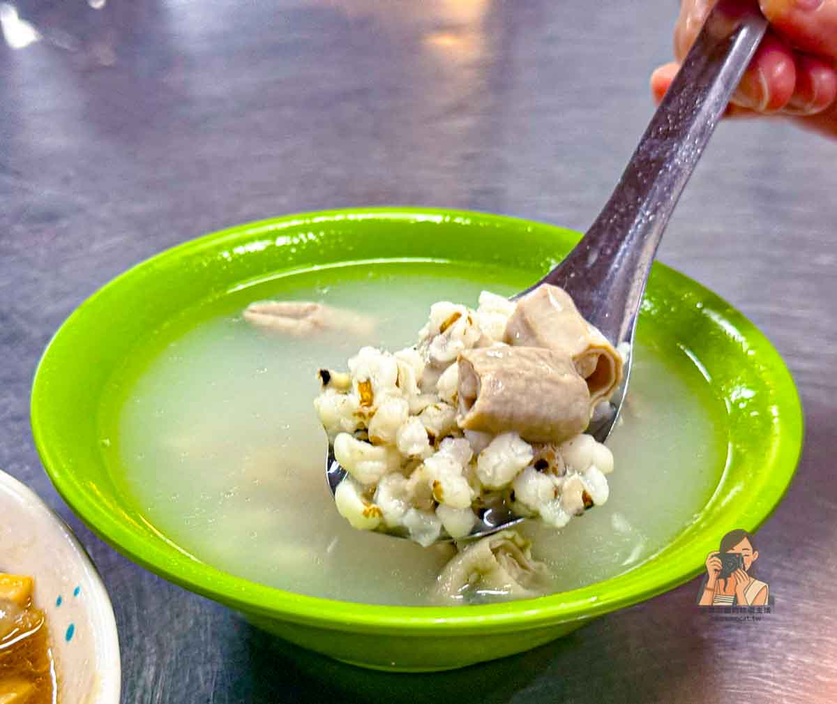 【永安市場站美食】北斗肉圓 永和老店！大老闆的芋頭肉圓和小老闆的竹筍肉圓(菜單) @冰淇淋貓的軟爛生活