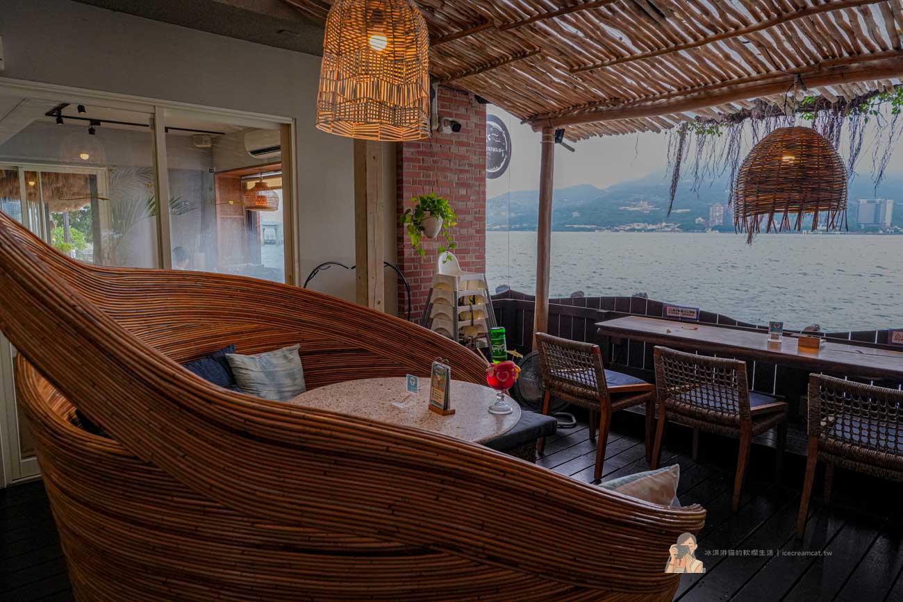 【淡水美食】水灣餐廳榕堤店 看得到淡江大橋的河景餐廳,約會聚餐看夕陽超放鬆 @冰淇淋貓的軟爛生活 【淡水美食】水灣餐廳榕堤店 看得到淡江大橋的河景餐廳,約會聚餐看夕陽超放鬆 @冰淇淋貓的軟爛生活