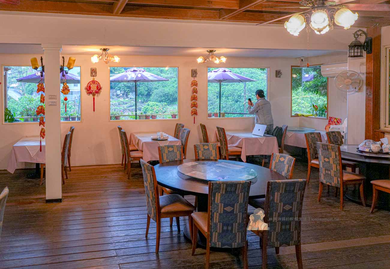 【八里美食】紫藤花藝村，觀音山景觀餐廳必吃脆皮雞合菜（菜單） @冰淇淋貓的軟爛生活