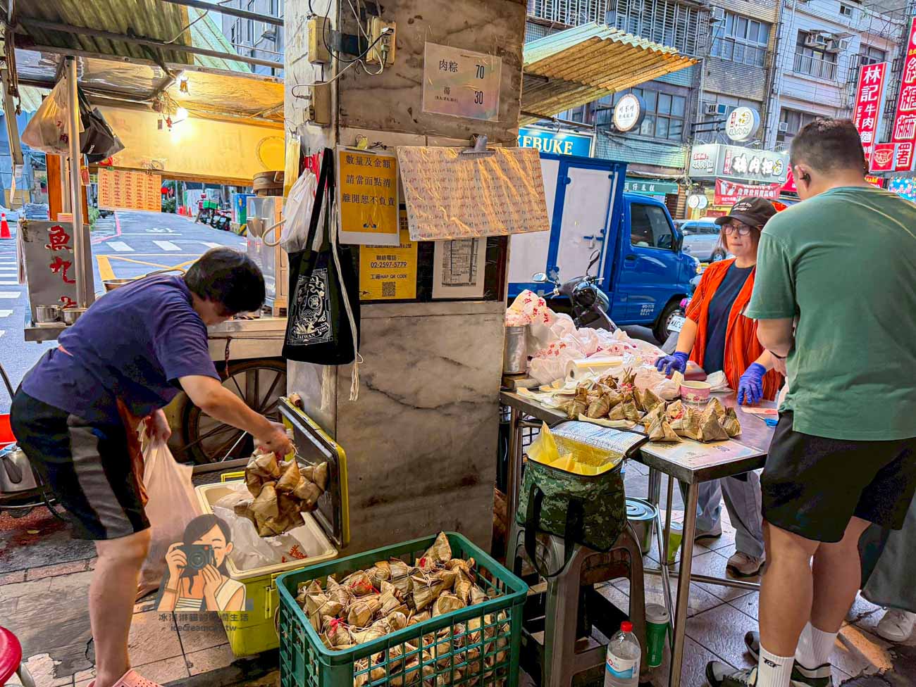 【阿欉大橋頭肉粽】大橋頭美食推薦,延三夜市60年老字號北部粽宵夜 @冰淇淋貓的軟爛生活 【阿欉大橋頭肉粽】大橋頭美食推薦,延三夜市60年老字號北部粽宵夜 @冰淇淋貓的軟爛生活