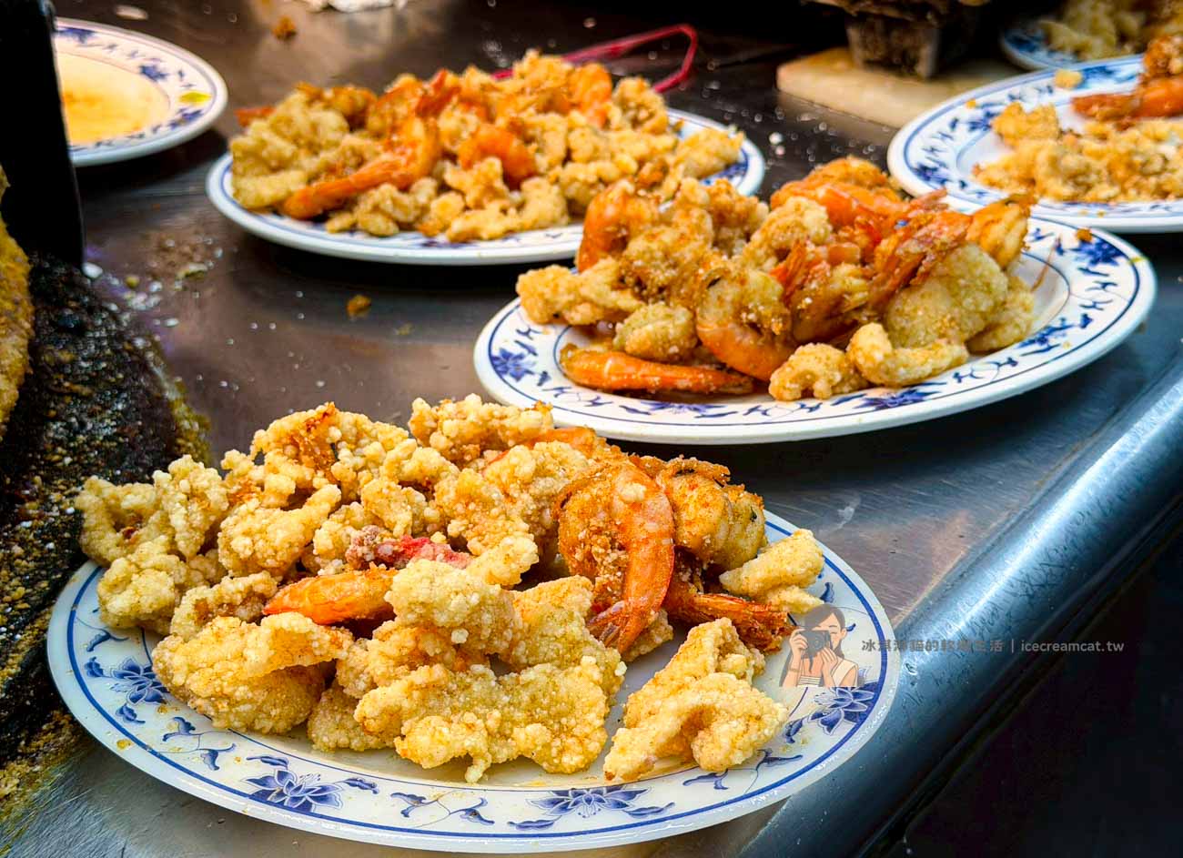 【大橋頭美食】旗魚新竹米粉 延三夜市60年老店,宵夜必吃米粉湯炸物 @冰淇淋貓的軟爛生活 【大橋頭美食】旗魚新竹米粉 延三夜市60年老店,宵夜必吃米粉湯炸物 @冰淇淋貓的軟爛生活