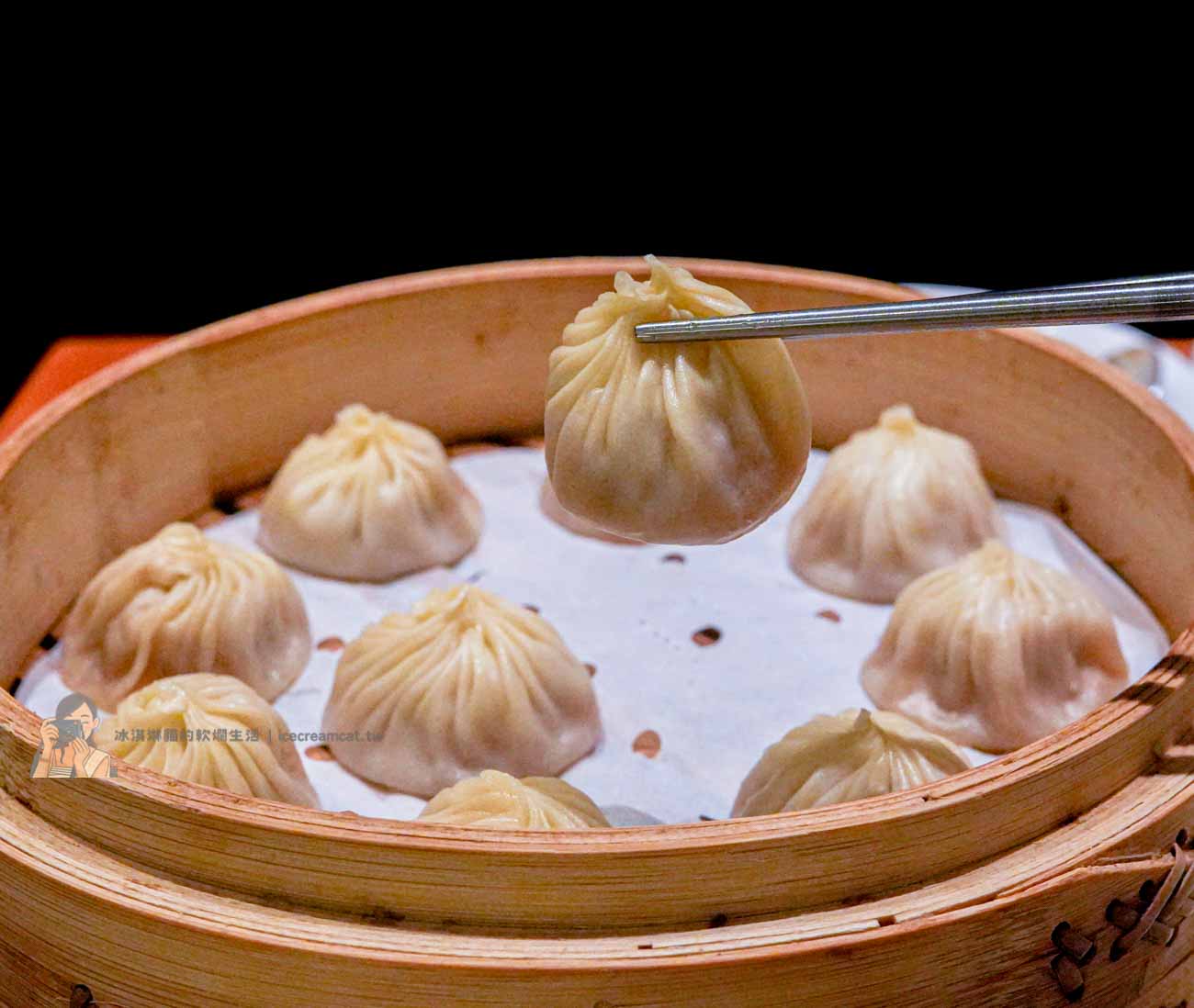 【天母美食】鼎泰豐台灣必吃｜最新菜單價格、訂位方式，必點小籠包與紅油抄手 @冰淇淋貓的軟爛生活